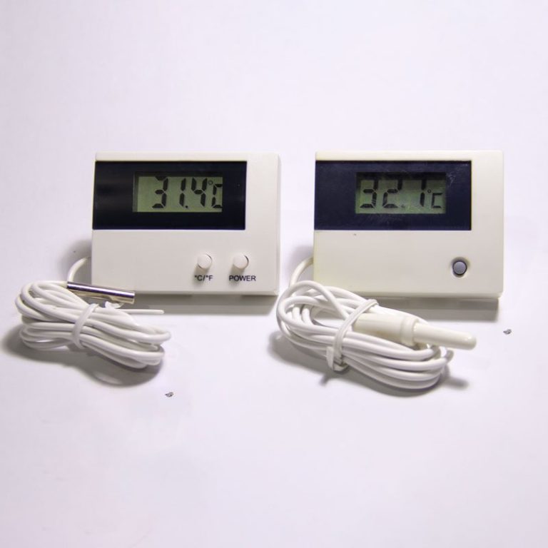DT-S100 Digital Thermometer with External Sensor